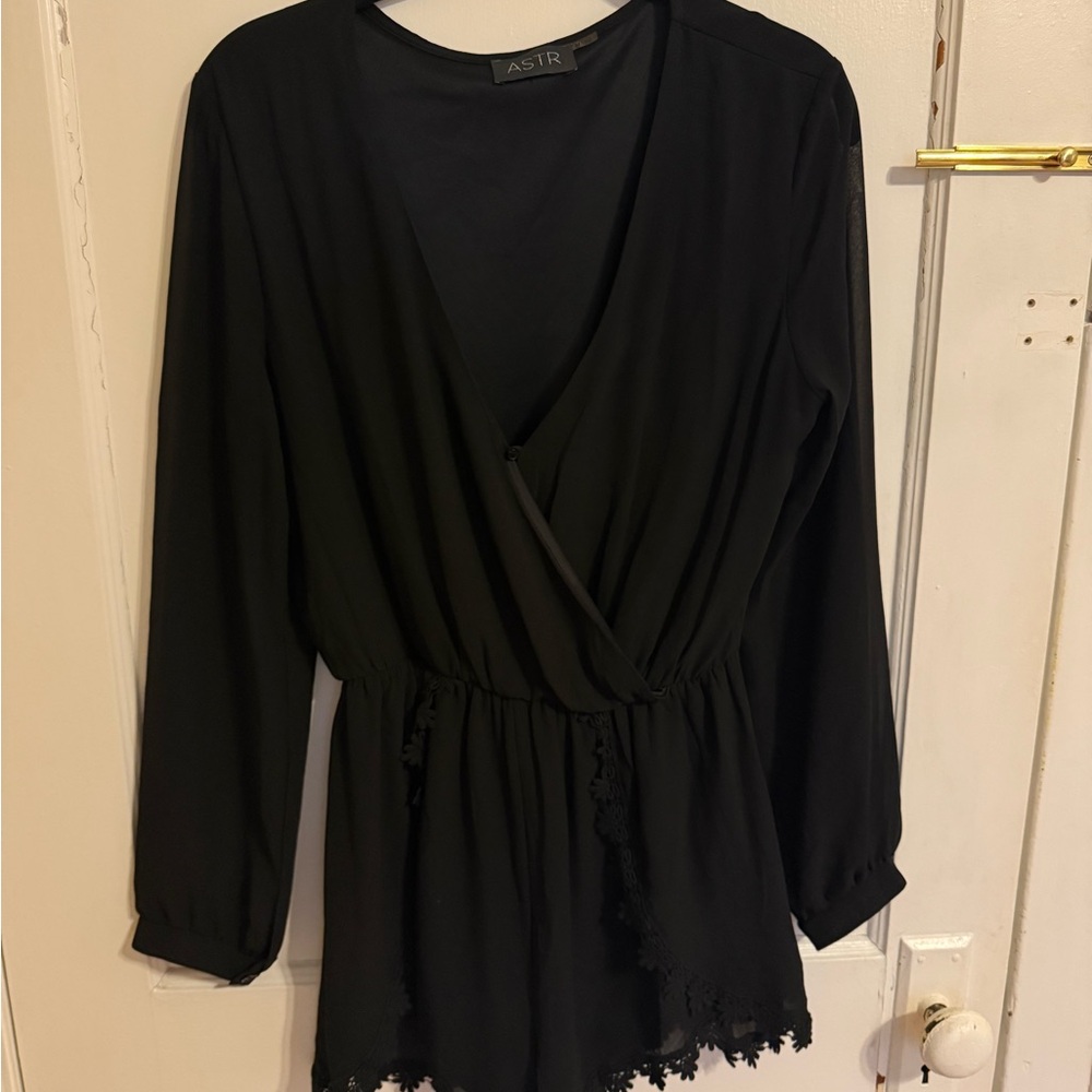 ASTR Black Long Sleeve Romper